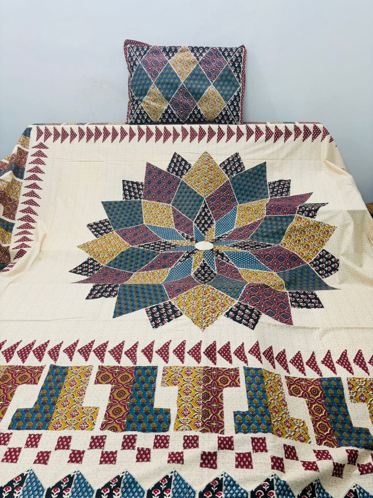 Mandala-Inspired Printed Cotton Bedsheet Set