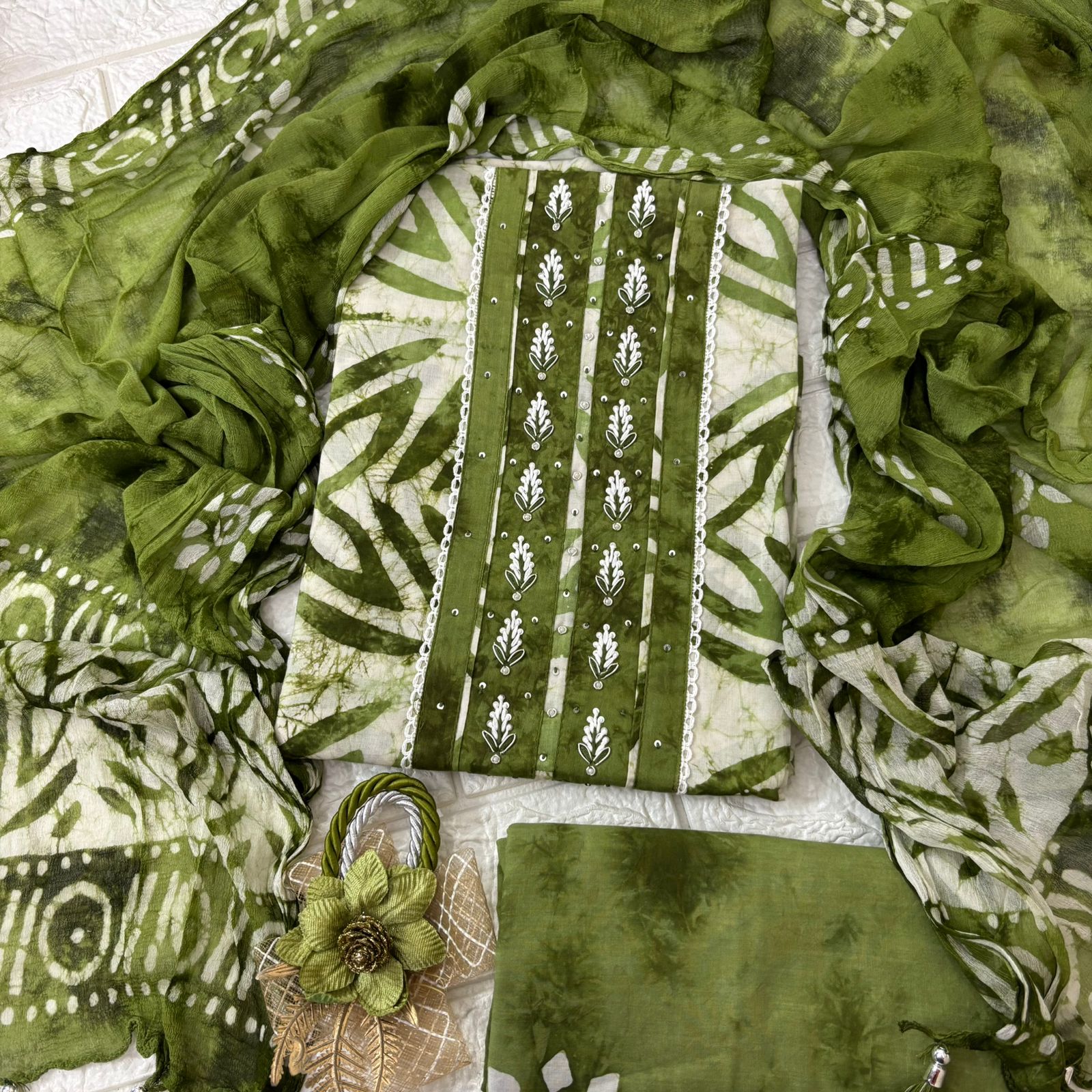 Elegant Bandhej cotton Suit Sets