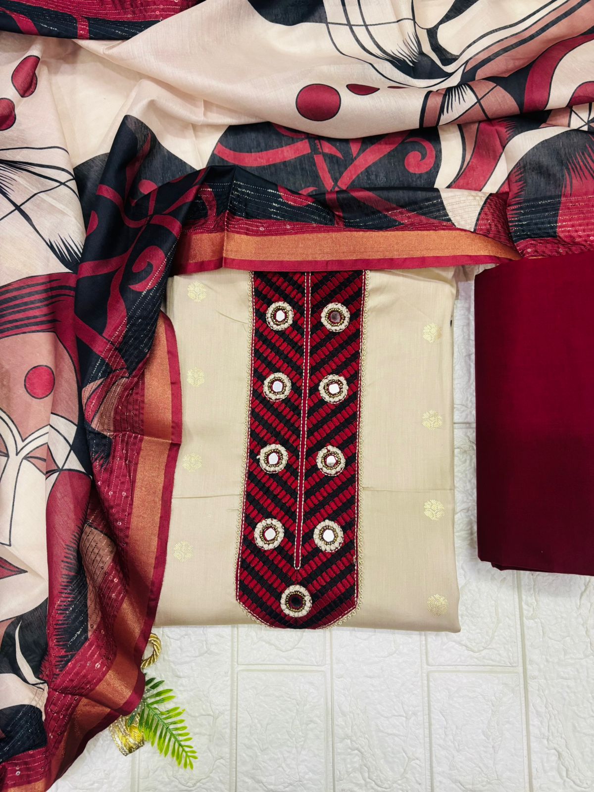 Elegant Cotton artistry Suit Set with Printed Dupatta - Image 3