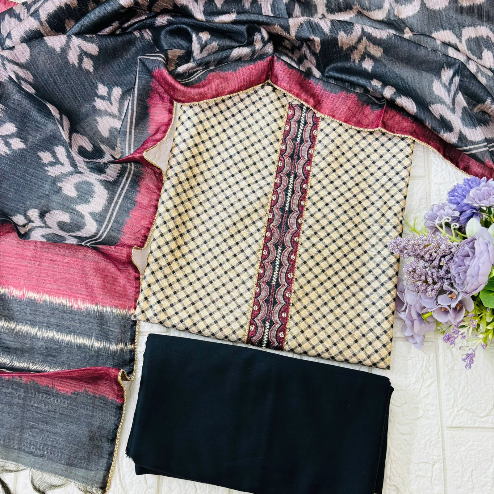 Elegant Handcrafted Ikat maheshwari Suit Set - Image 2