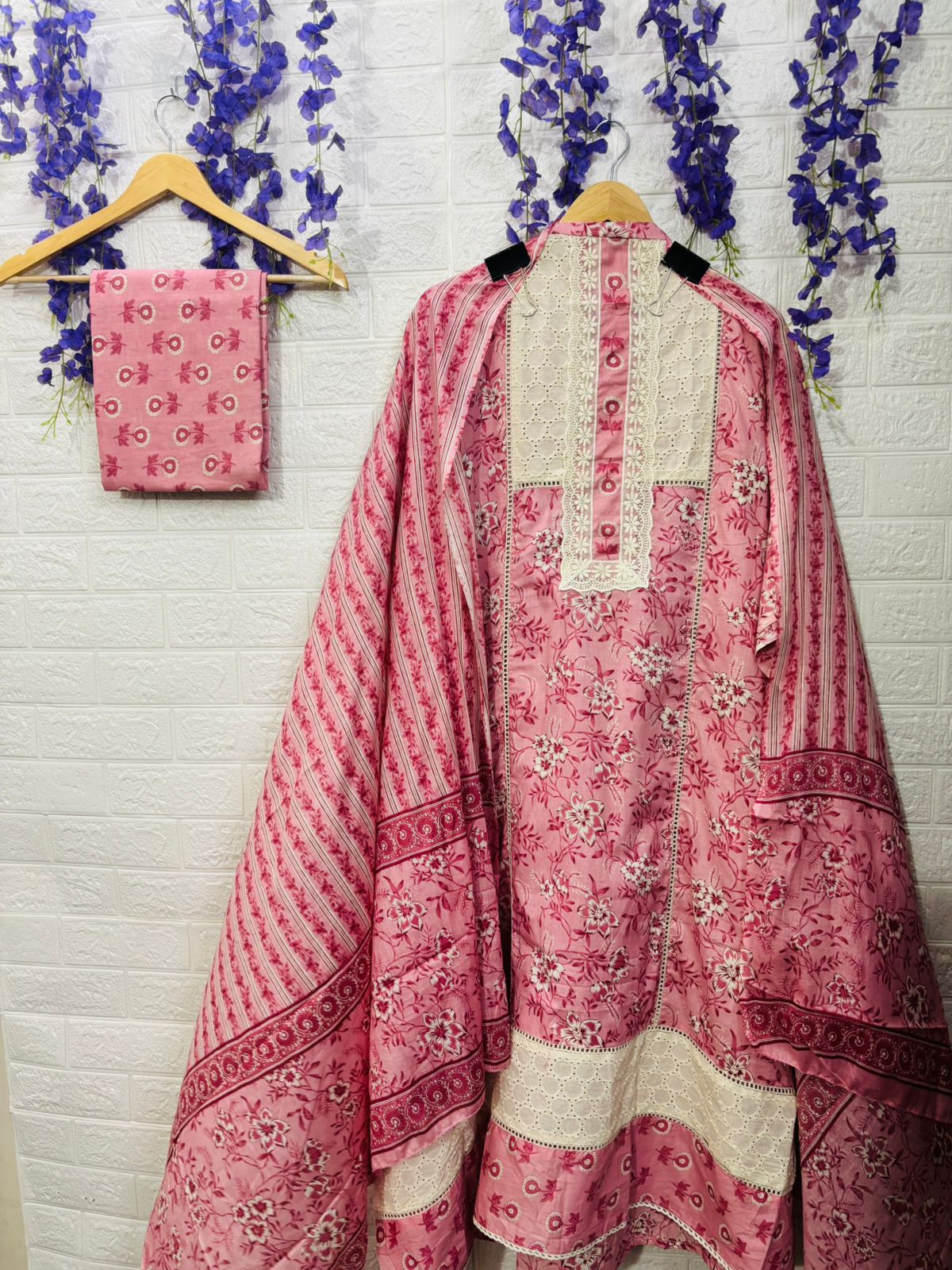 Floral and lace neck cotton suit fabric
